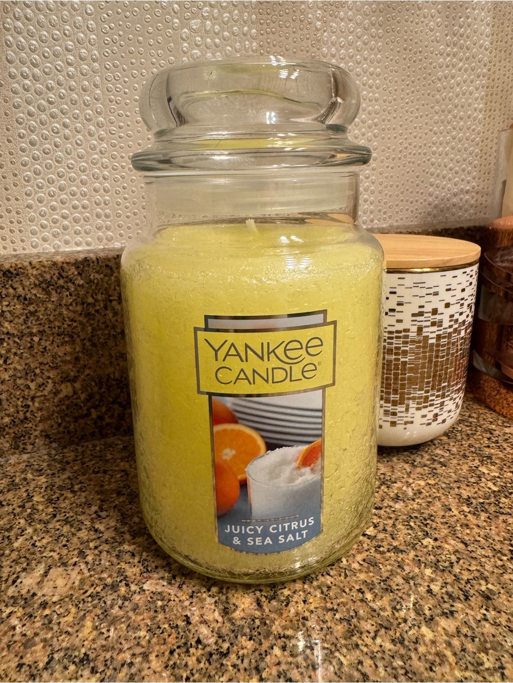 Yankee Candle Juicy Citrus & Sea Salt Large Yellow Jar Candle